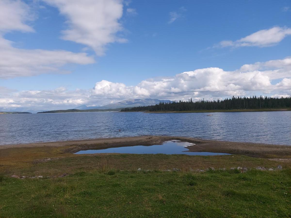 Villmarksgard, Hytte Ved Vannet Hattfjelldal Buitenkant foto